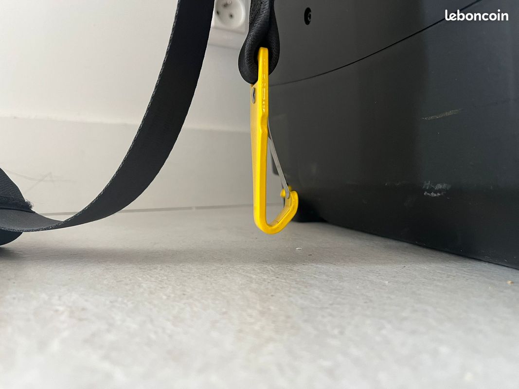 Siège Auto pivotant, Modèle AxissFix, 2023 (image 4)