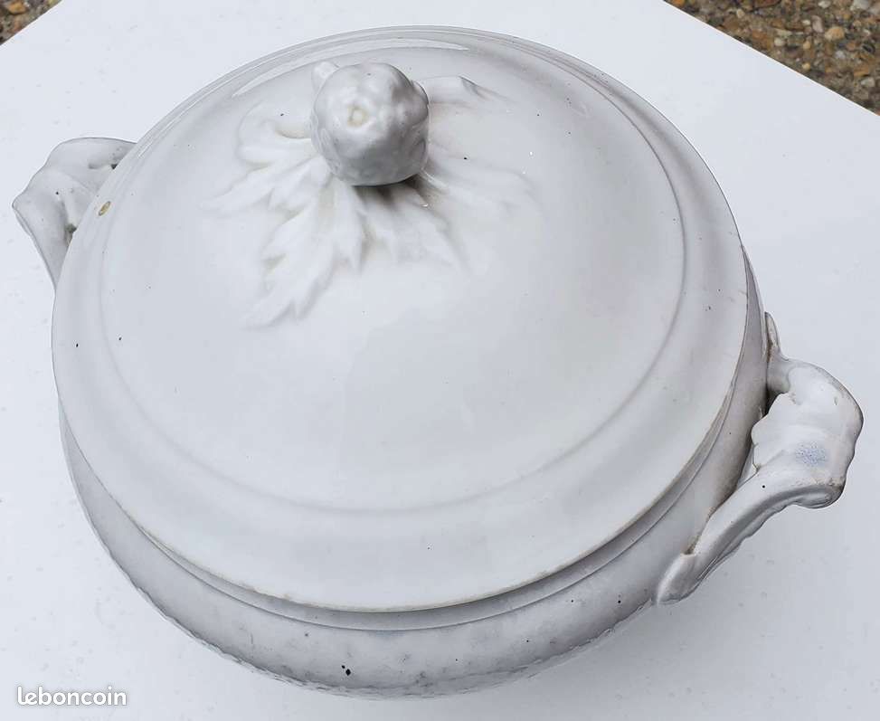 Soupière blanche ancienne (image 1)