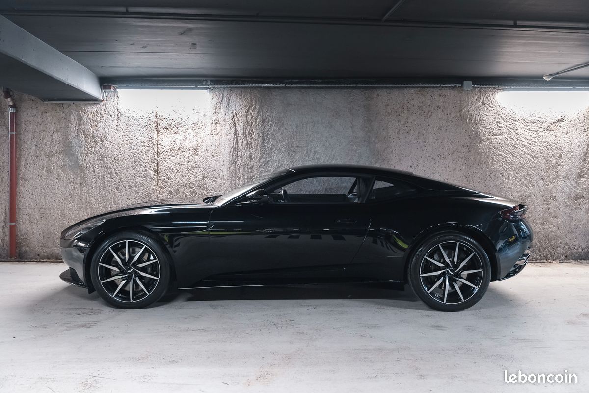 Aston Martin DB11 V12 5.2 608 - 17,000 km, Audio Bang & Olufsen - Egalement Disponible en Financement (image 4)
