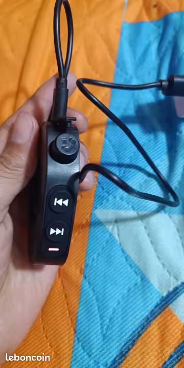 Télécommande Bluetooth Guidon Moto - Étanche ABS, Portée 10m, Charge USB-C