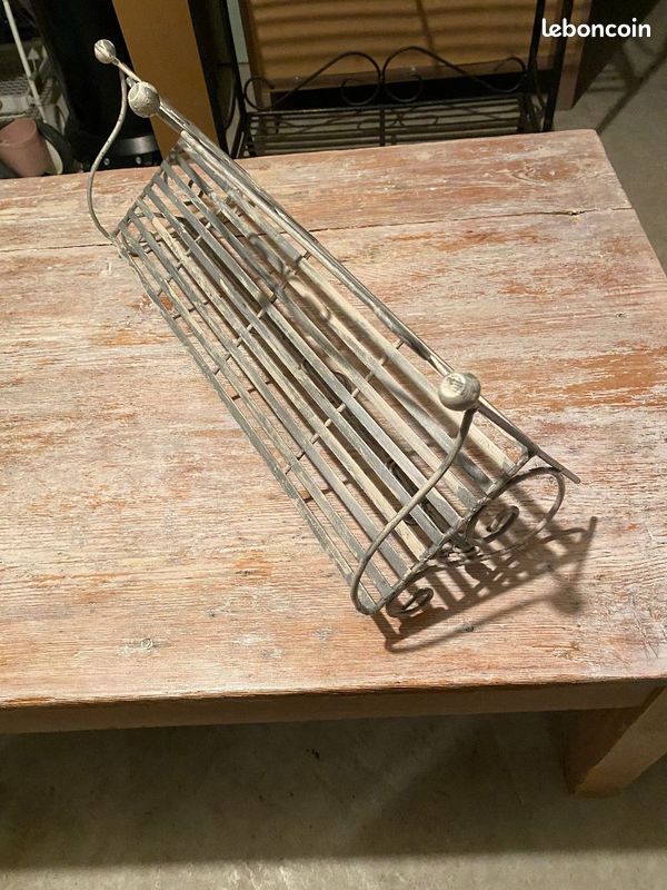 Etagere (image 2)