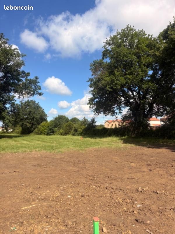 Terrain 537 m² La Lande De Fronsac · à La Lande-de-Fronsac · 109 500 €