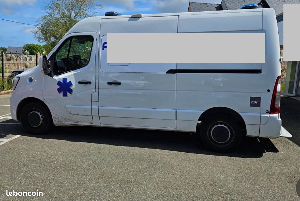 RENAULT MASTER 2 Vente et location ambulances RENAULT MASTER 2 - AR FRANCE