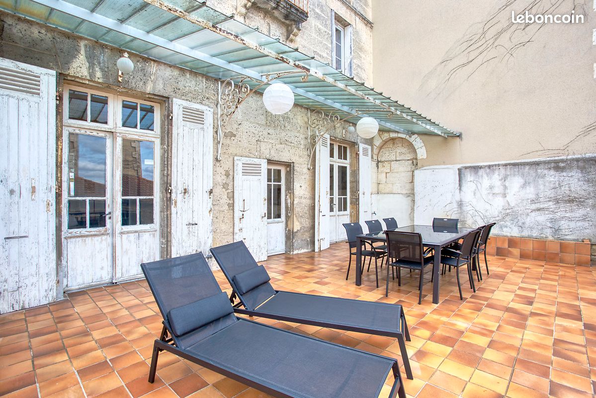 Maison 6 pièces 148 m² · à Angoulême · 148 m² · 2 250 €
