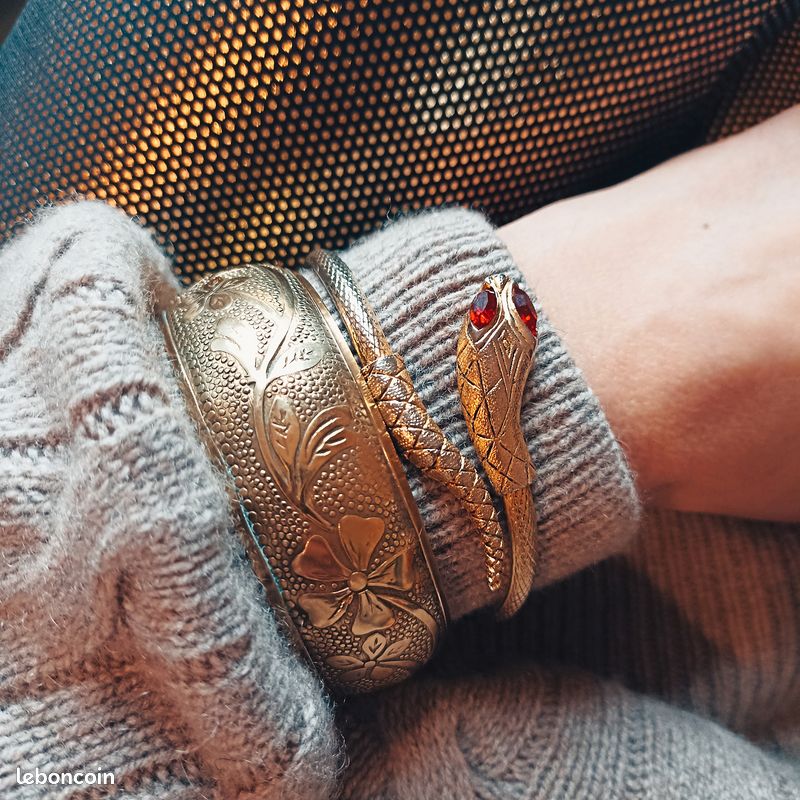 Bracelet en verre de style vintage - France