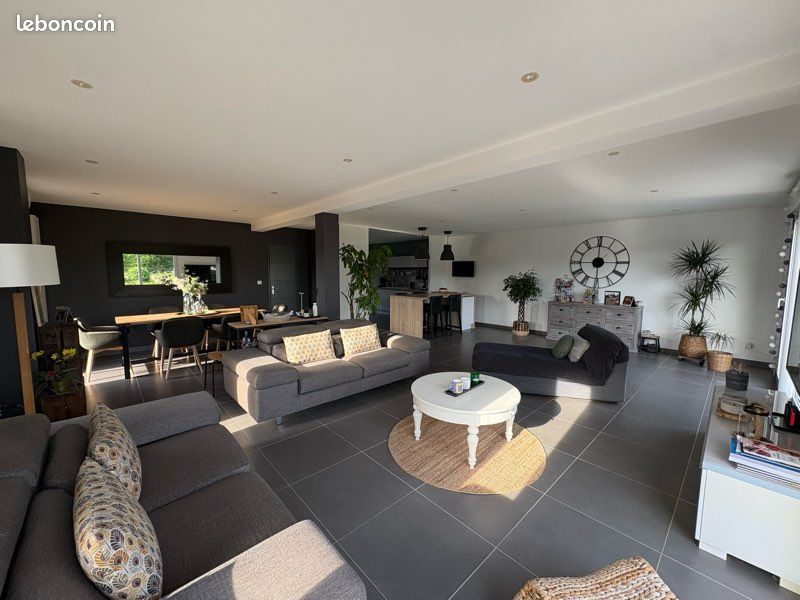 Maison 6 pièces 162 m² · à Mérignies · 162 m² · 582 000 €