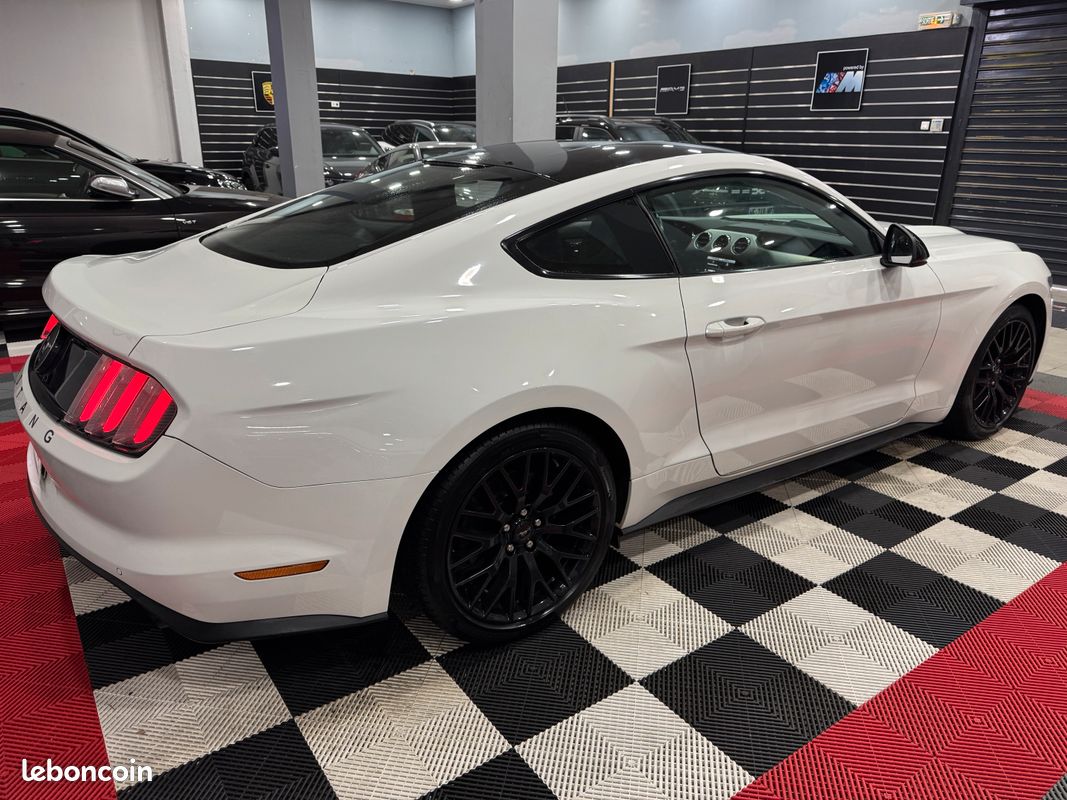 FORD Mustang Fastback 2.3 EcoBoost 314ch (image 3)