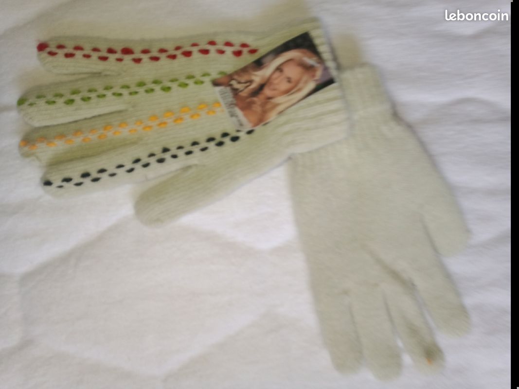 Gants neufs et bonnet fille/Femme (image 3)