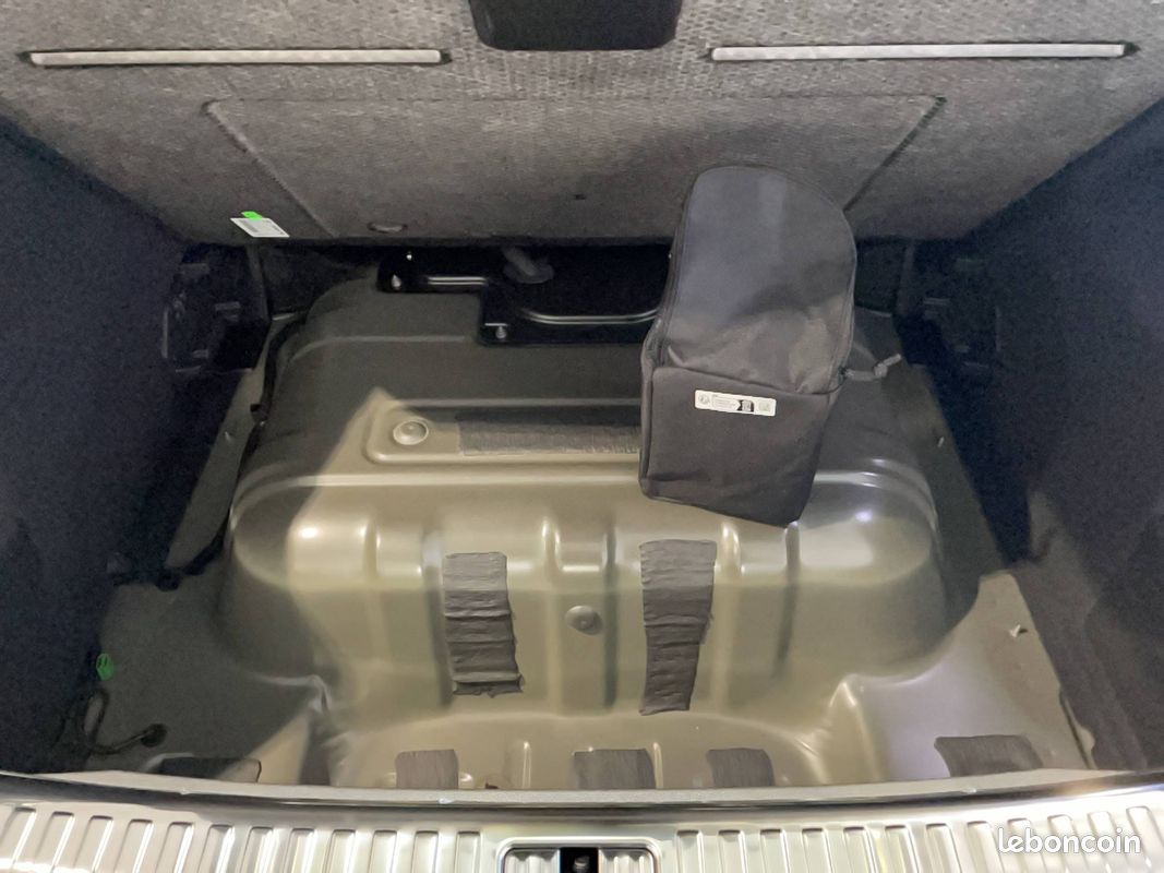 AUDI Q3 Sportback 45 TFSIe 245 ch S tronic 6 S line (image 21)