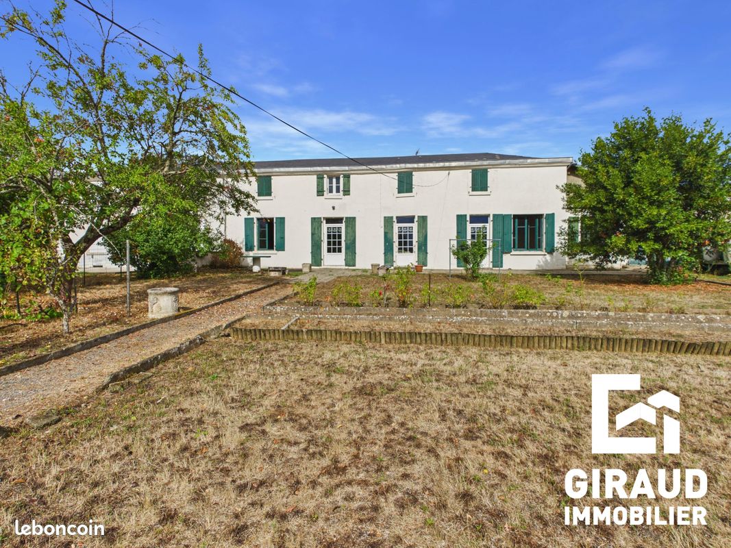 Maison 6 pièces 108 m² · à Fontenay-le-Comte · 108 m² · 196 500 €