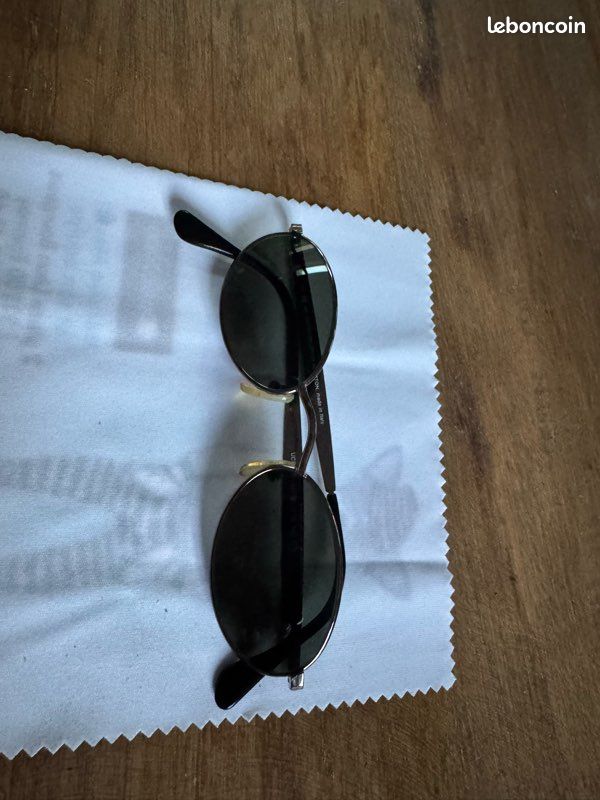 Lunettes de soleil (image 1)
