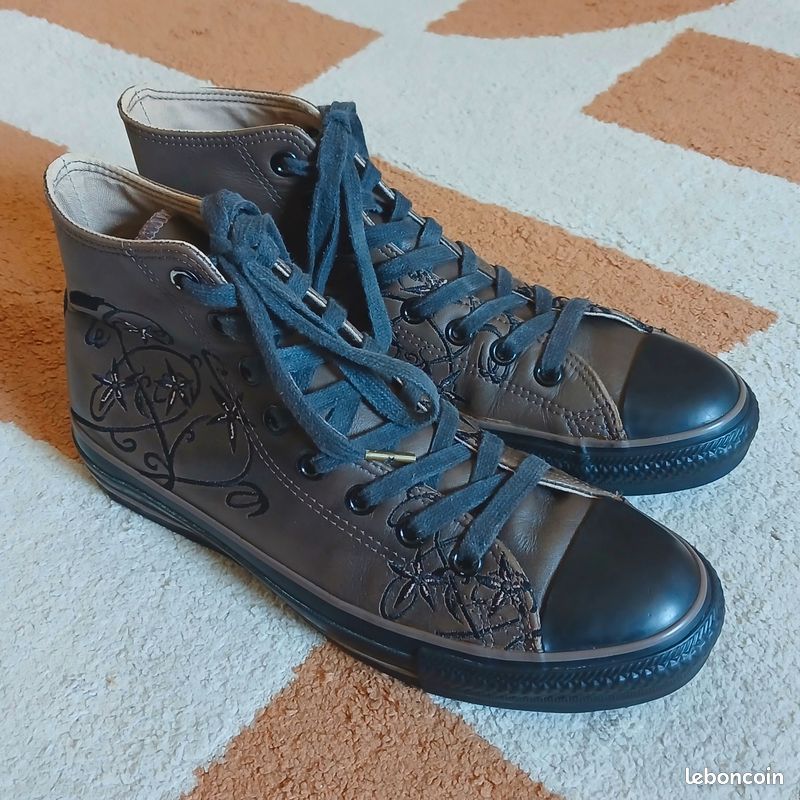 Converse Chuck Taylor All Star - Cuir Montantes Marron - Motifs Brodés | Pointure 41 (image 3)