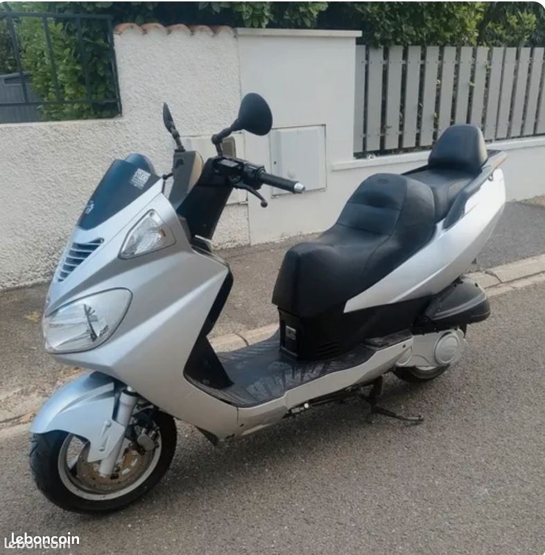 Scooter 125cc (image 1)