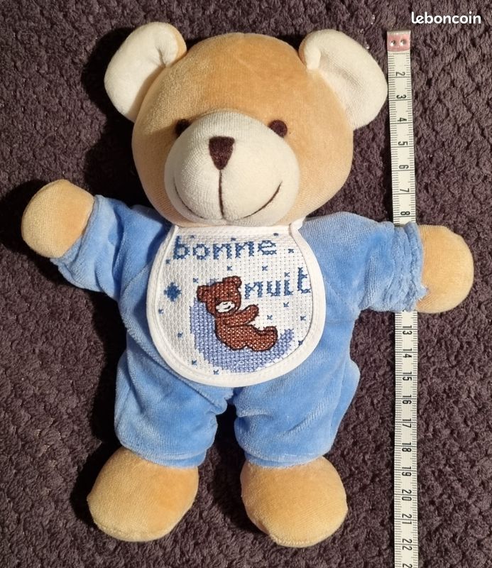 BAISSE DE PRIX Doudou ourson bleu NEUF (CADEAU NOËL bébé Peluche toute douce de 22cm)/ DMC /Bavoir brodé maison (image 2)
