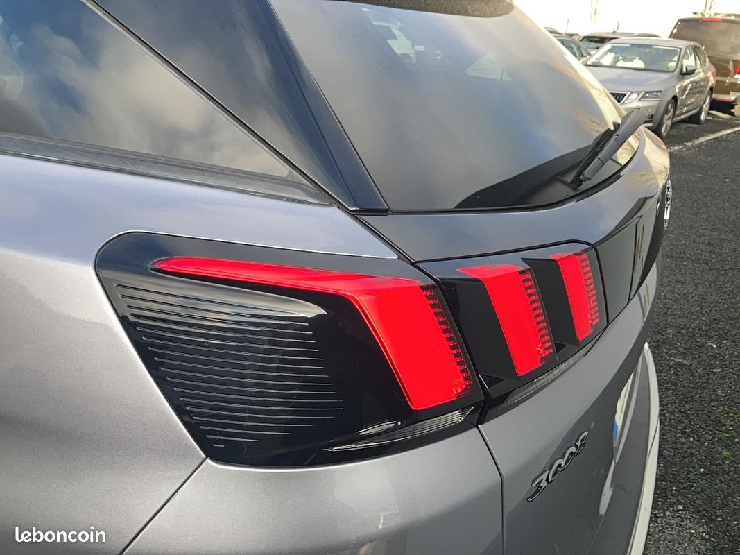 PEUGEOT 3008 BlueHDi 130ch S&S BVM6 Allure (image 13)