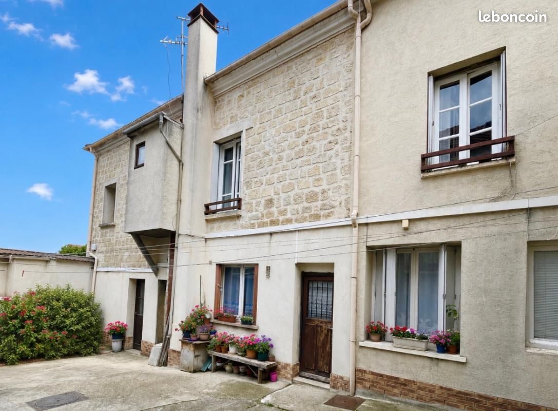 Immeuble 15 pièces 290 m² · à Montesson · 290 m² · 1 170 000 €