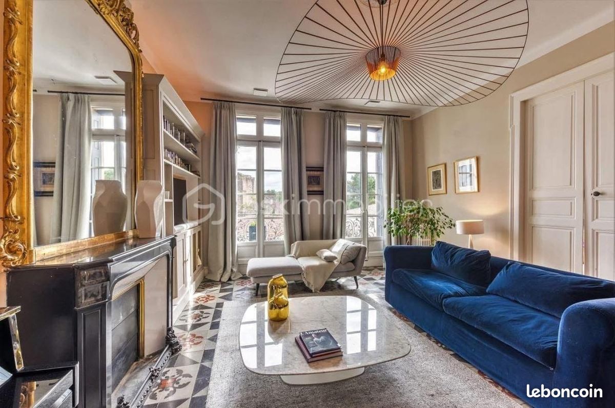 Maison 7 pièces 390 m² · à Loupian · 390 m² · 949 000 €