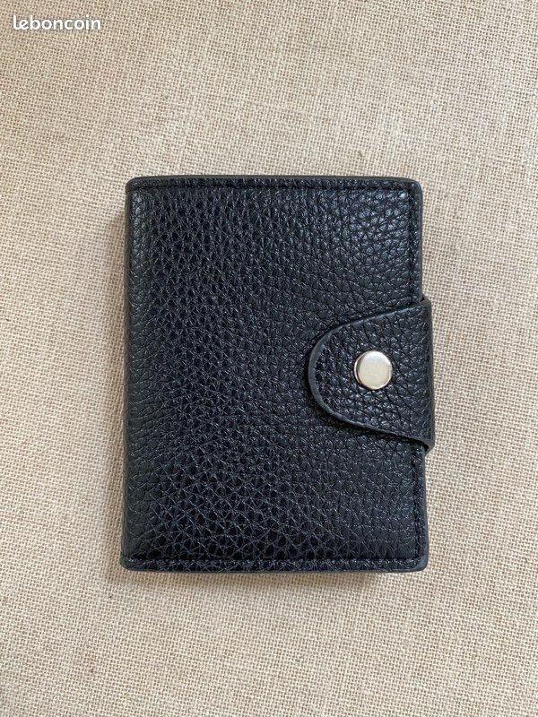 Porte-carte en croûte de cuir noir (image 1)