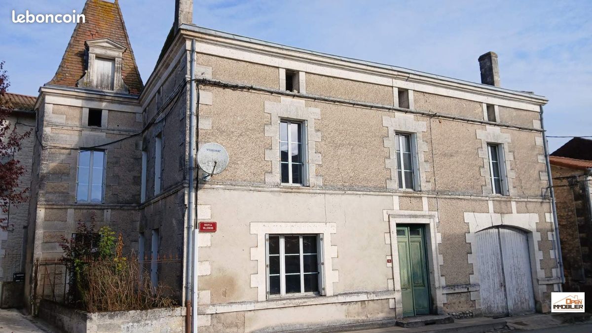 Immeuble 6 pièces 170 m² · à Palluaud · 170 m² · 78 480 €