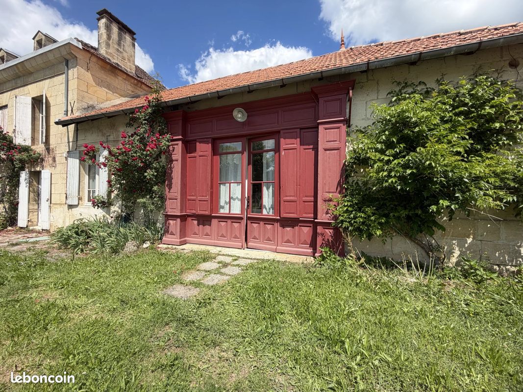 Maison 7 pièces 180 m² · à Montcaret · 180 m² · 235 000 €