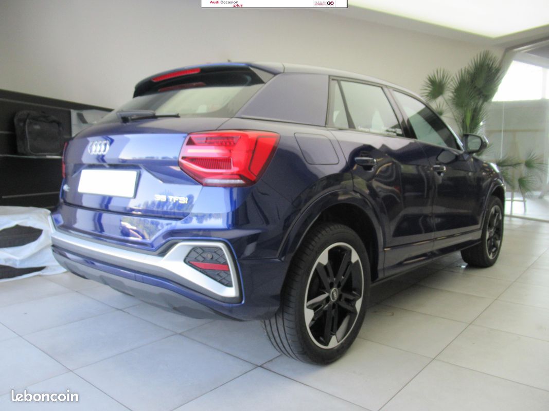 AUDI Q2 35 TFSI 150 S tronic 7 S line (image 4)