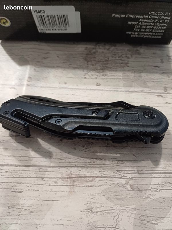 A T K knives (image 2)