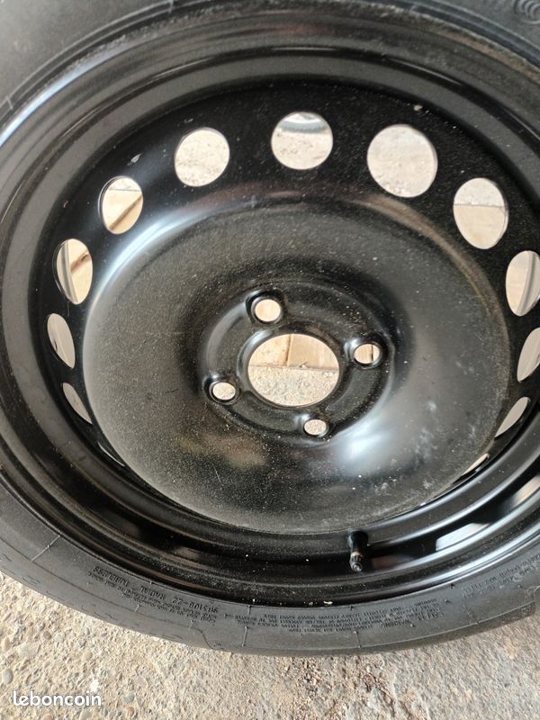 Roue complète de dacia (image 2)