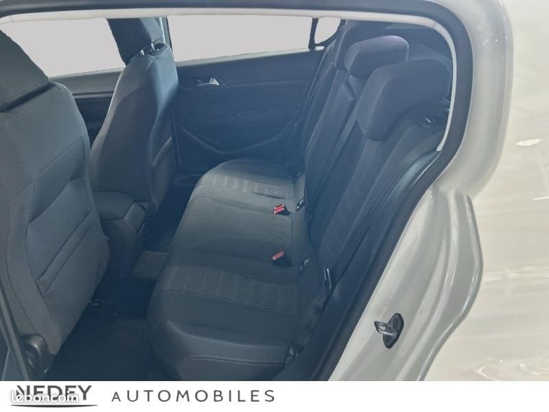 Peugeot 308 1.2 PureTech 130ch S&S Allure EAT6 (image 12)