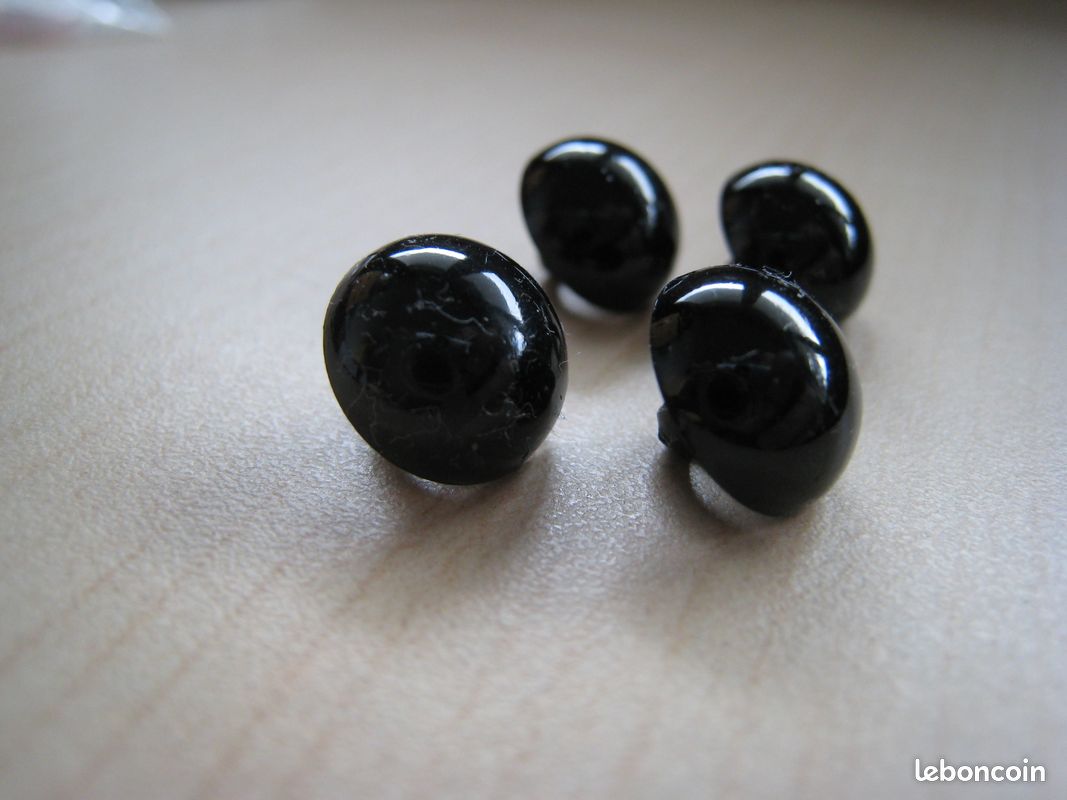 Lot De 4 Boutons Noirs Boule 25 Mm – Résine Avec Support Métal, Finition Sobre