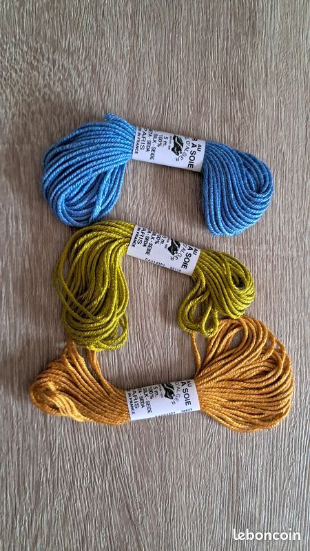 Lot fils Au ver à soie + paire de ciseaux DMC (image 3)