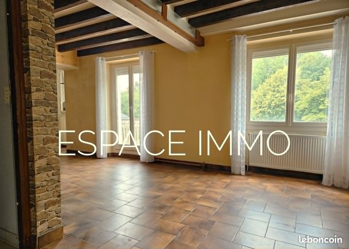 Maison 6 pièces 140 m² · au Monastère · 140 m² · 192 000 €