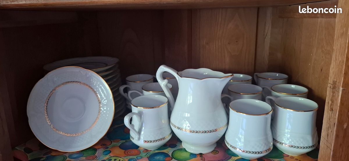 Service complet en Porcelaine de France (image 6)