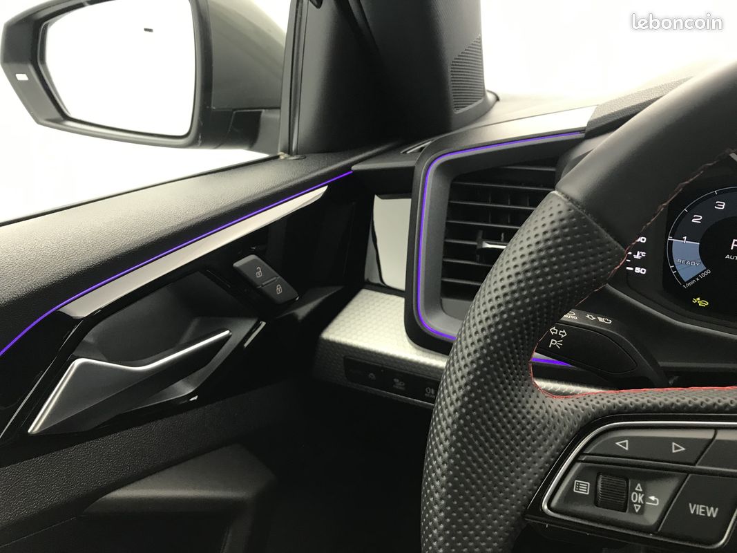 AUDI A1 Sportback 35 TFSI 150 ch S tronic 7 S Line (image 28)