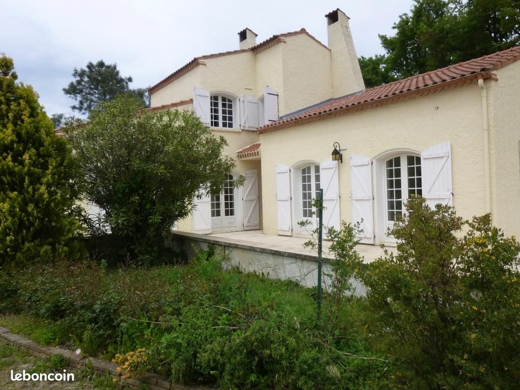Maison 6 pièces 176 m² · à Rouffiac-Tolosan · 176 m² · 590 000 €