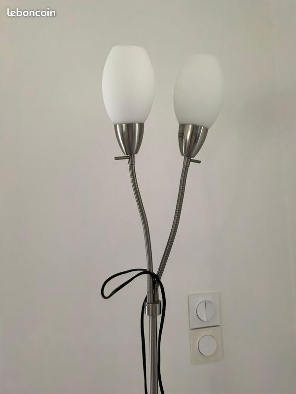 Lampadaire métal 2 têtes orientables (image 1)