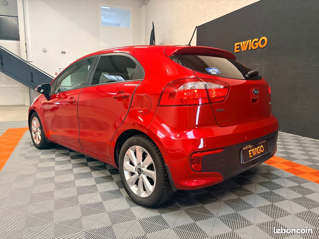 Kia rio 1.4 crdi 90 uefa euro 2016 (image 3)