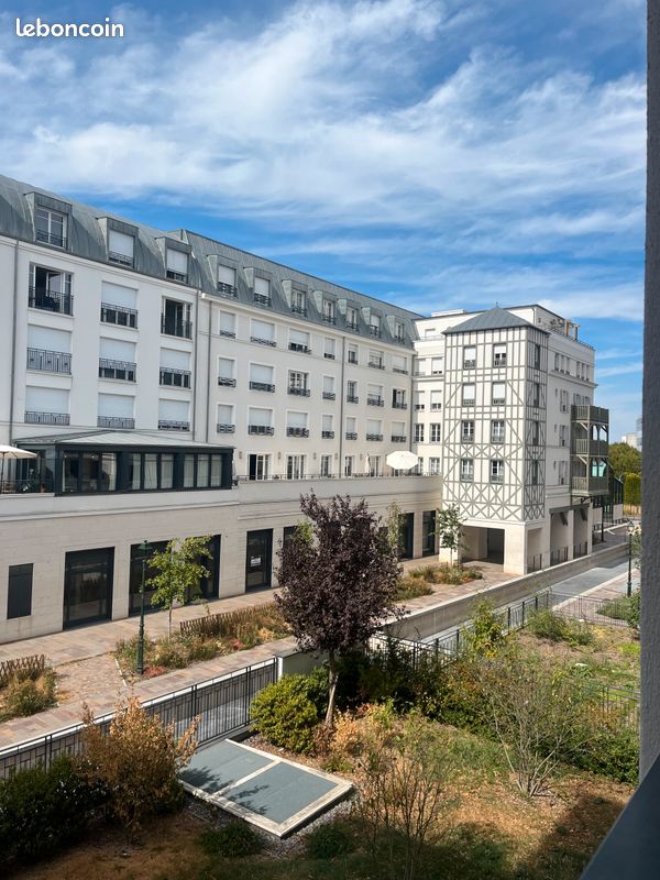 Appartement 1 pièce 26 m² · à Clamart · 26 m² · 900 €