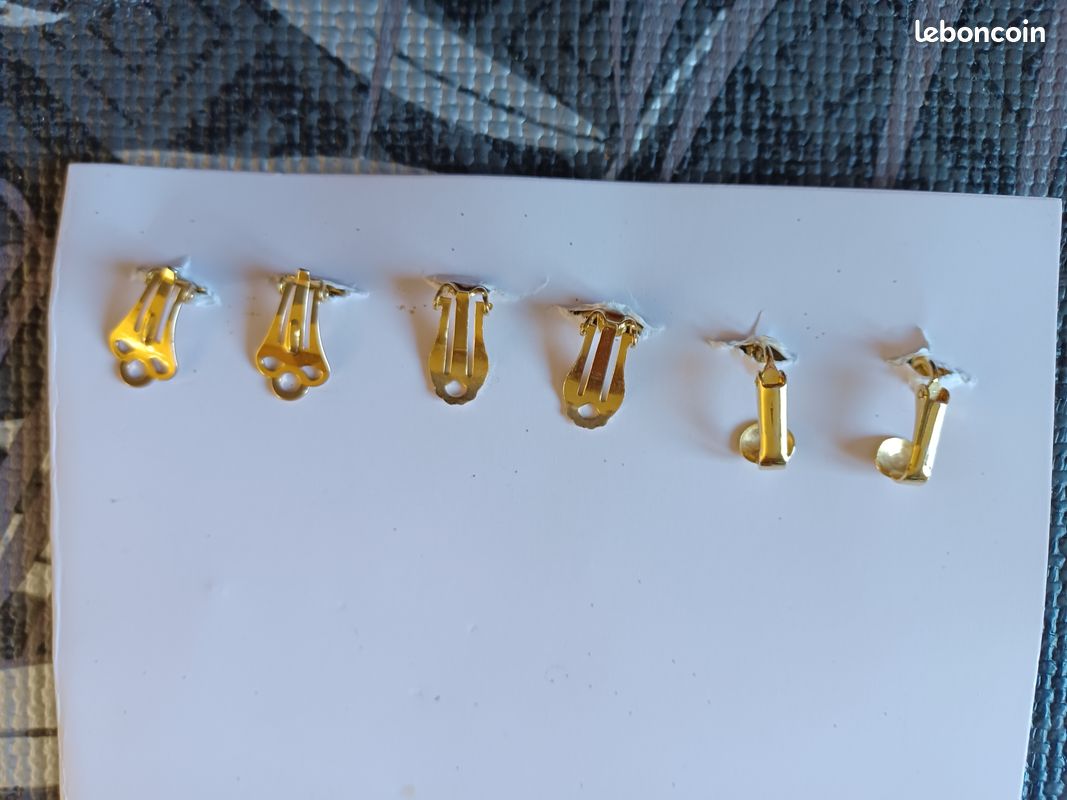 3 paires de boucles d'oreilles à pinces en émail ou perles (image 2)