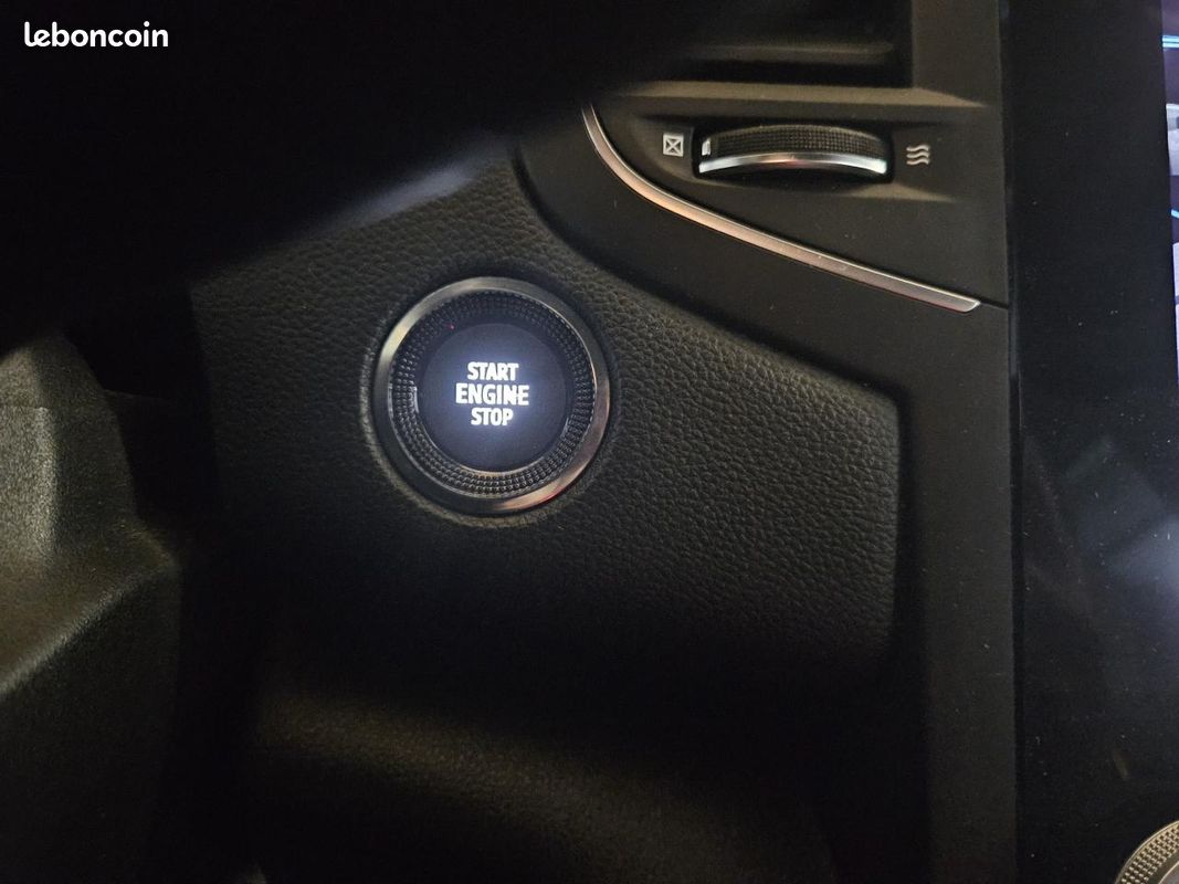 RENAULT MEGANE RS 1.8 TCe 300 EDC (image 29)