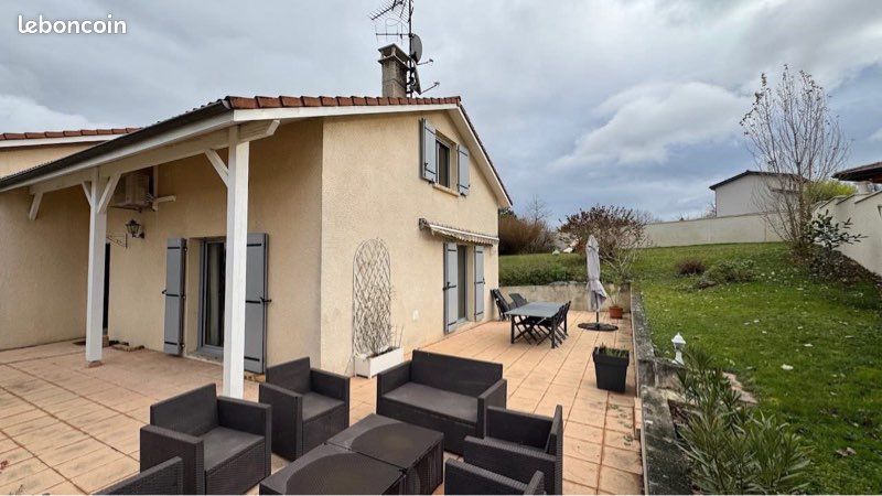 Maison 6 pièces 141 m² · à Lentilly · 141 m² · 550 000 €