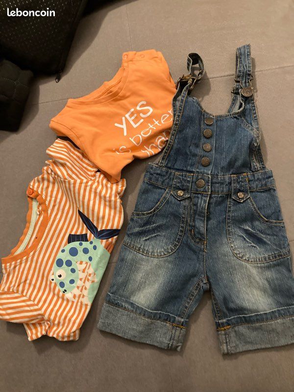 Superbe Ensemble vêtements d’été pour filles ou garçons en 2 ans. 1 short salopette en jean et 2 tee-shirts (image 1)