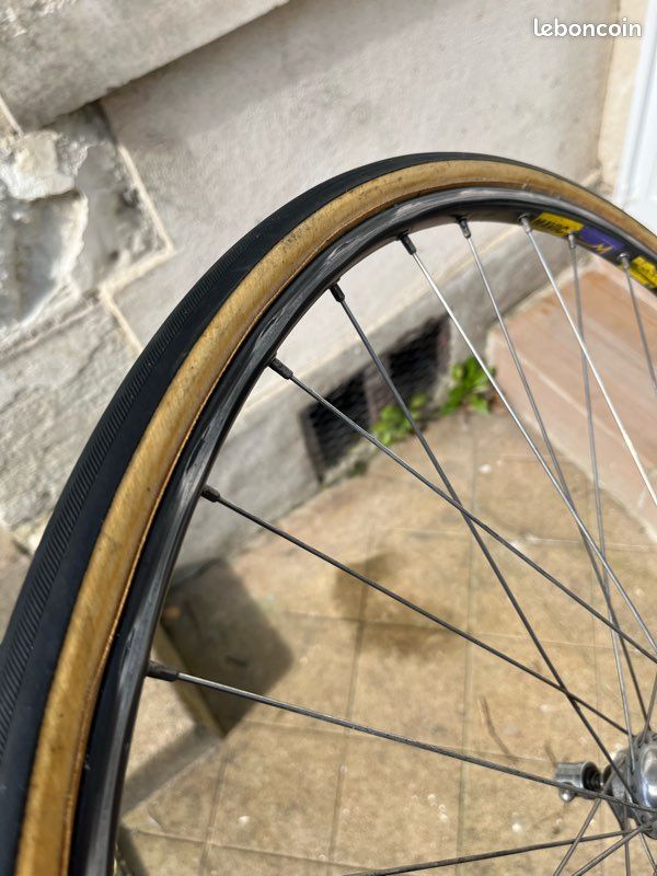 Roue arrière Mavic GP4 avec boyau (image 5)