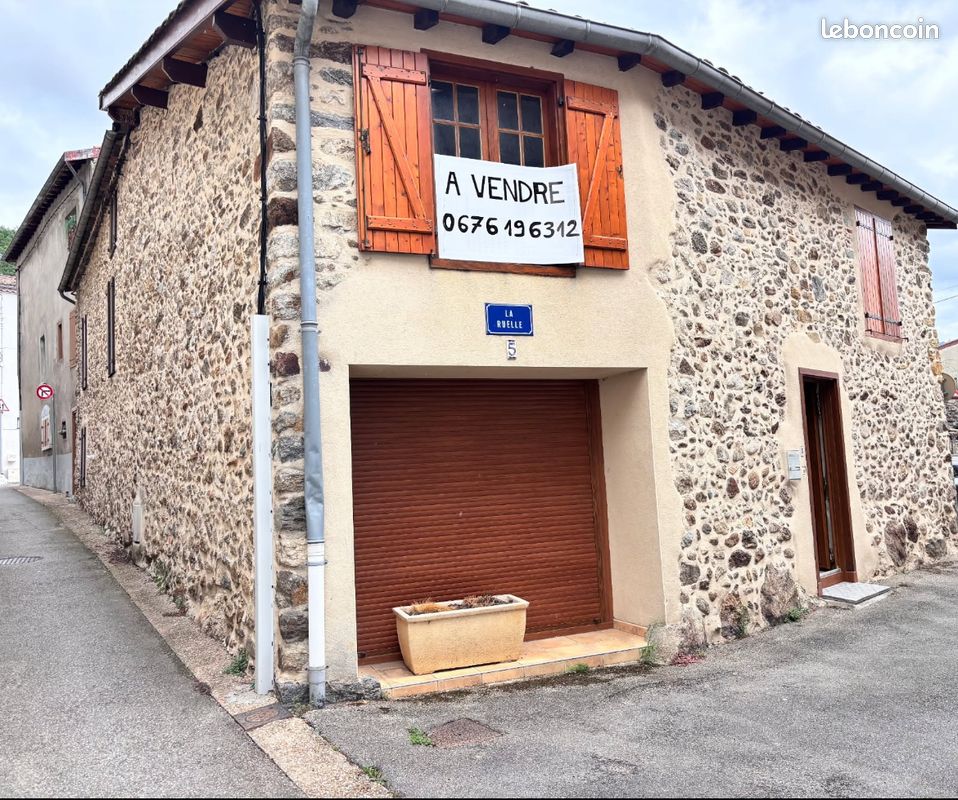 Maison 10 pièces 180 m² · à Montgailhard · 180 m² · 160 000 €