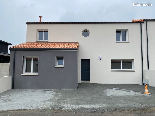 Maison 4 pièces 90 m² · à Saint-Julien-de-Concelles · 90 m² · 1 090 €/mois