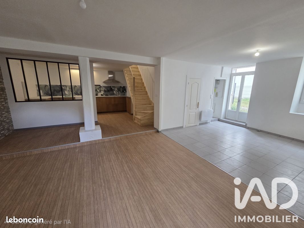 Maison 3 pièces 94 m² · à Montendre · 94 m² · 915 €