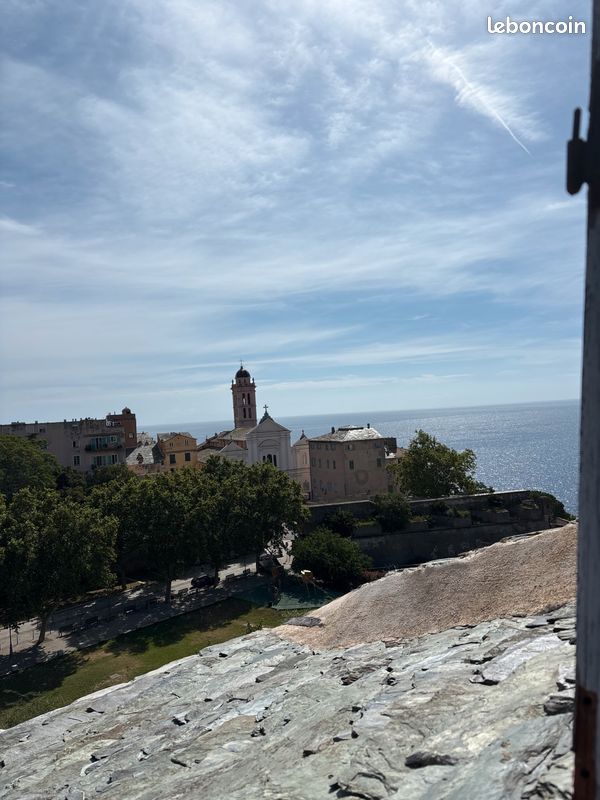 Appartement 2 pièces 50 m² · à Bastia · 50 m² · 720 €