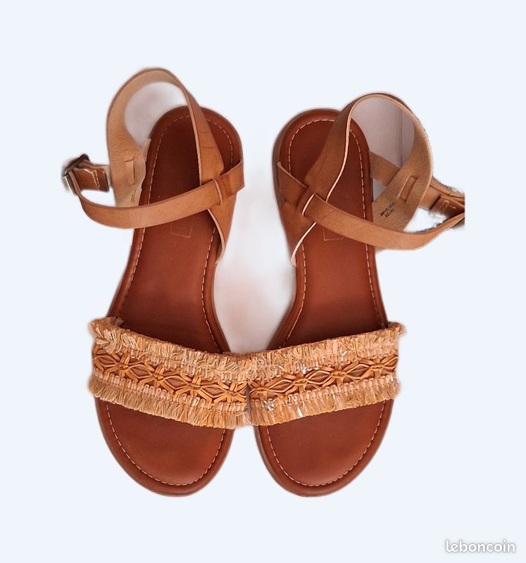Paire de sandales Marron taille 39 (image 1)