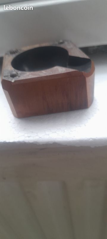 Ravissant petit cendrier en bois massif (image 4)