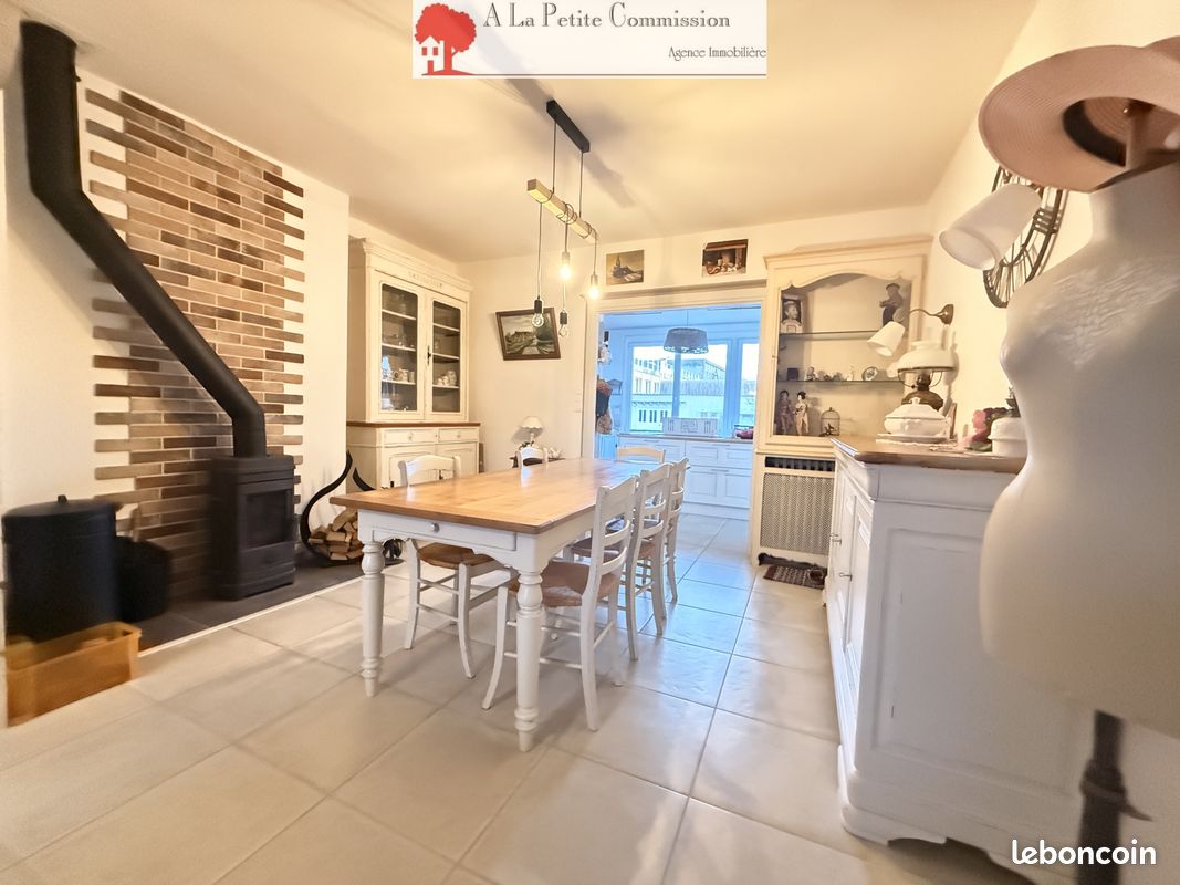 Immeuble 165 m² · à Chartres · 165 m² · 370 800 €