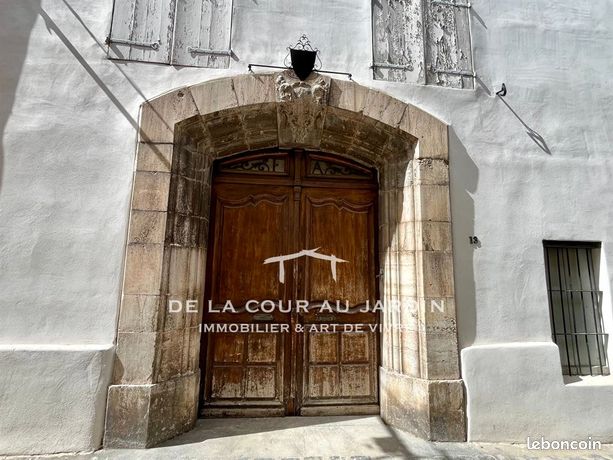 https://img.leboncoin.fr/api/v1/lbcpb1/images/74/24/c6/7424c6214e698173136862f021f5b2f38a910381.jpg?rule=ad-image